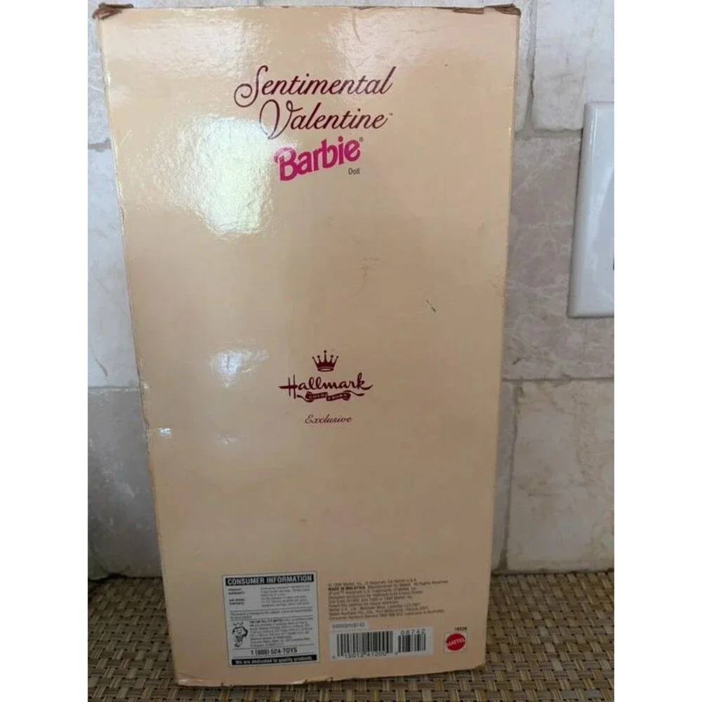 Vintage 1996 Hallmark Sentimental Valentine Barbie Doll Special Edition Mattel
